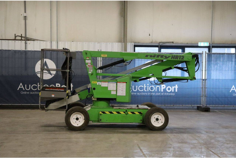 Niftylift HR12NE - شاحنة ذراع مفصلي: صورة 1 Niftylift HR12NE - شاحنة ذراع مفصلي: صورة 1