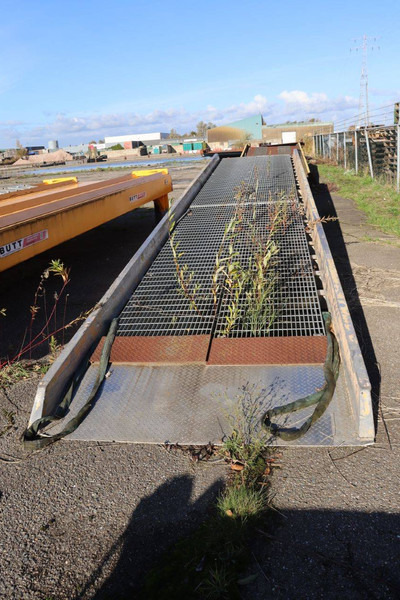 Onbekend - نصف مقطورة لنقل الحاويات: صورة 3 Onbekend - نصف مقطورة لنقل الحاويات: صورة 3