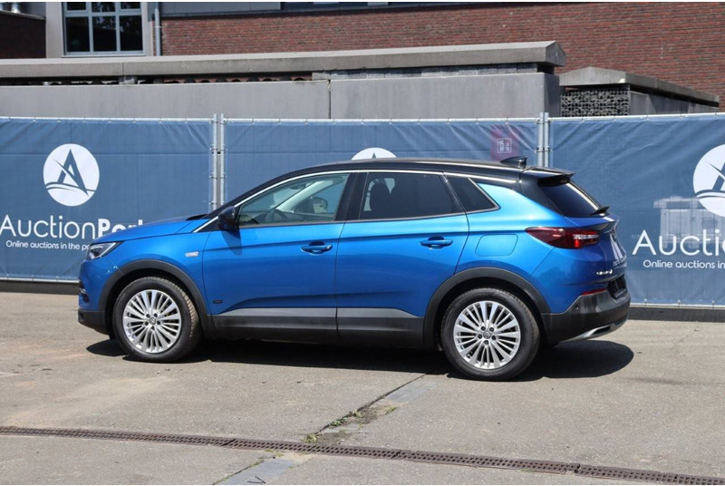 Opel Grandland X innovation - سيارة دفع رباعي: صورة 3 Opel Grandland X innovation - سيارة دفع رباعي: صورة 3