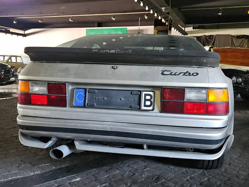 Porsche 944 Turbo - سيدان: صورة 3 Porsche 944 Turbo - سيدان: صورة 3