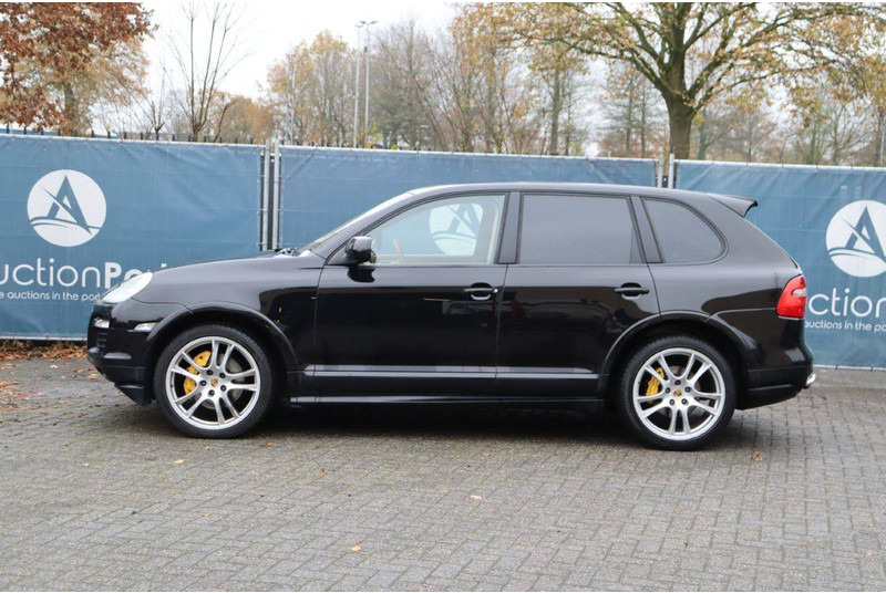 Porsche CAYENNE GT S - سيارة دفع رباعي: صورة 2 Porsche CAYENNE GT S - سيارة دفع رباعي: صورة 2