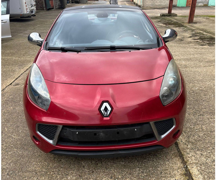 Renault Wind TCe - سيدان: صورة 1 Renault Wind TCe - سيدان: صورة 1