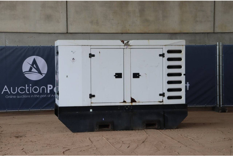SDMO R110-C31 - مجموعة المولدات: صورة 1 SDMO R110-C31 - مجموعة المولدات: صورة 1