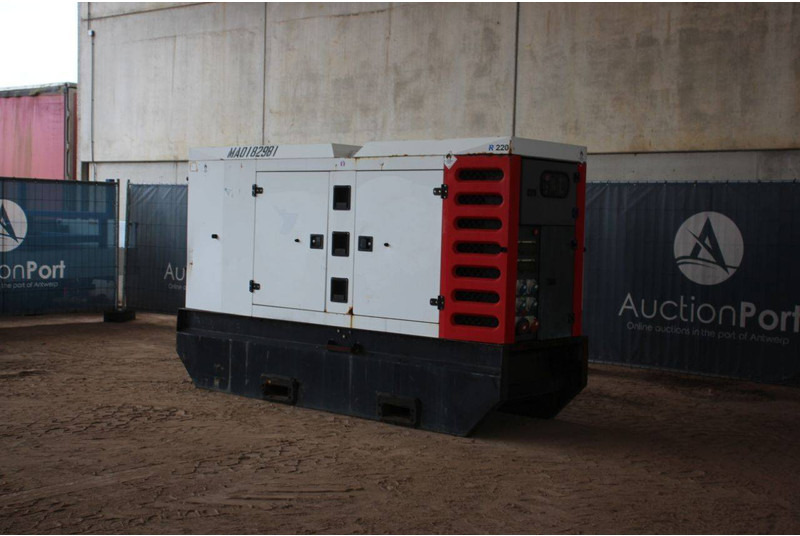 SDMO R220C3 - مجموعة المولدات: صورة 3 SDMO R220C3 - مجموعة المولدات: صورة 3