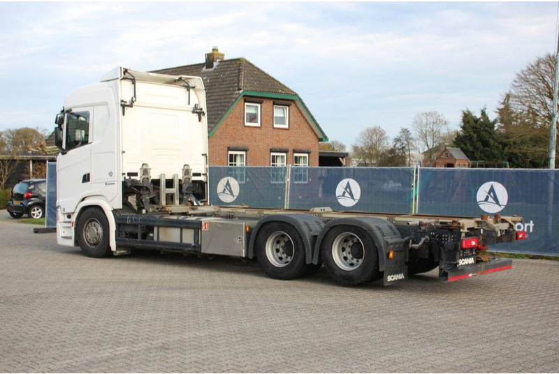 Scania S590VB 6x2NB - شاحنة هيكل كابينة: صورة 3 Scania S590VB 6x2NB - شاحنة هيكل كابينة: صورة 3