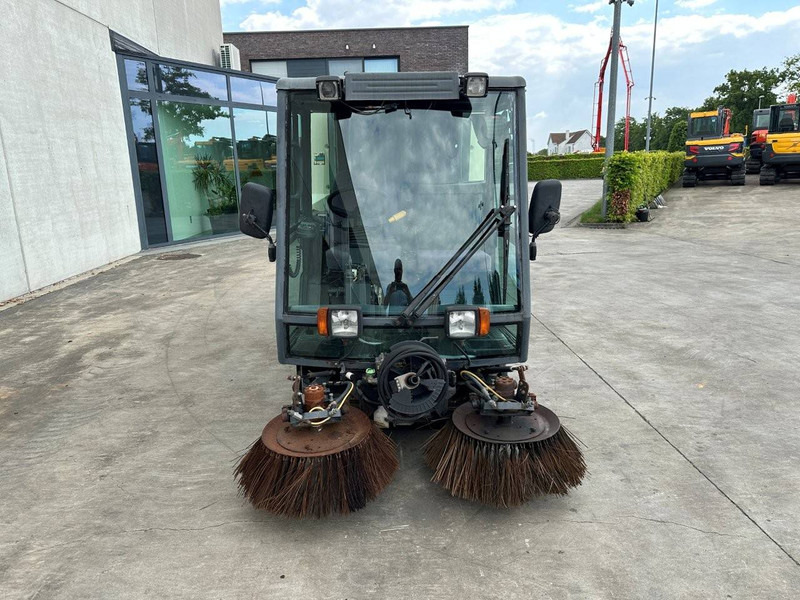 Schmidt Swingo 225 - سياره كنس شوارع: صورة 2 Schmidt Swingo 225 - سياره كنس شوارع: صورة 2