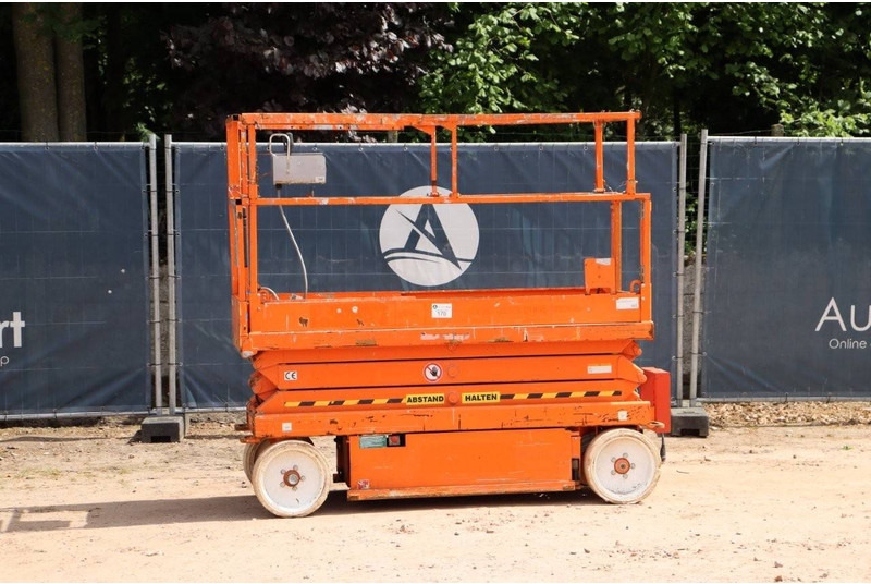Skyjack SJ III - 3220 - رافعة هيدروليكية مقصية: صورة 1 Skyjack SJ III - 3220 - رافعة هيدروليكية مقصية: صورة 1