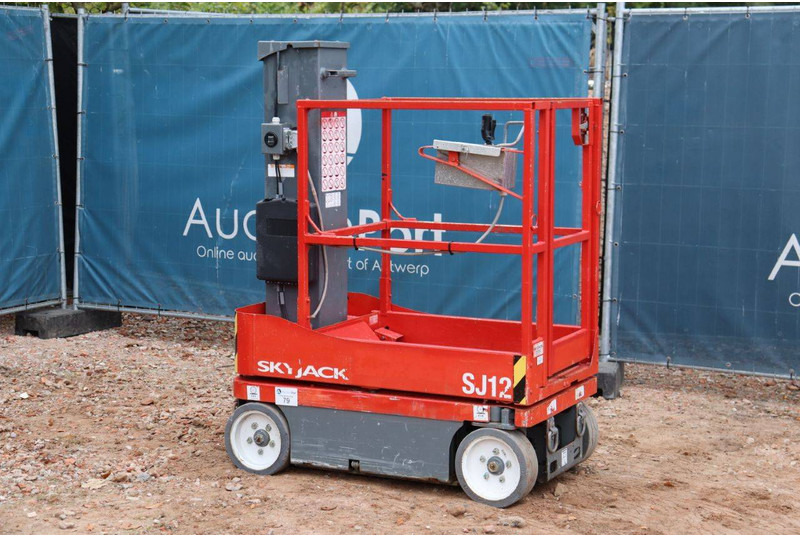Skyjack SJ12 - معدات الوصول: صورة 3 Skyjack SJ12 - معدات الوصول: صورة 3