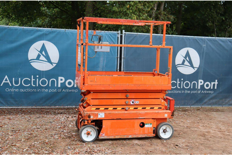 Skyjack SJ3219 - رافعة هيدروليكية مقصية: صورة 1 Skyjack SJ3219 - رافعة هيدروليكية مقصية: صورة 1