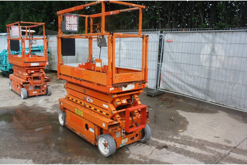 Skyjack SJ3219 - رافعة هيدروليكية مقصية: صورة 4 Skyjack SJ3219 - رافعة هيدروليكية مقصية: صورة 4