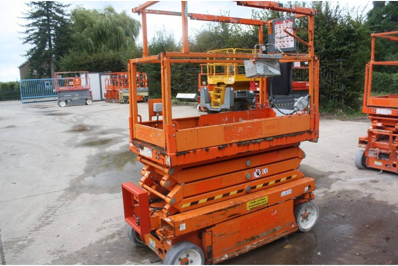 Skyjack SJ3219 - رافعة هيدروليكية مقصية: صورة 5 Skyjack SJ3219 - رافعة هيدروليكية مقصية: صورة 5