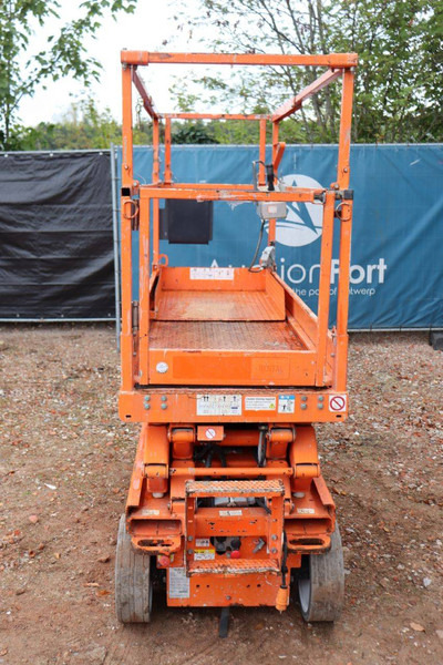 Skyjack SJ3220 - رافعة هيدروليكية مقصية: صورة 5 Skyjack SJ3220 - رافعة هيدروليكية مقصية: صورة 5