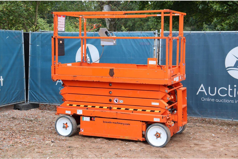 Skyjack SJ4626 - رافعة هيدروليكية مقصية: صورة 3 Skyjack SJ4626 - رافعة هيدروليكية مقصية: صورة 3