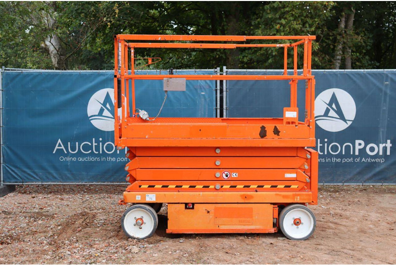 Skyjack SJ4626 - رافعة هيدروليكية مقصية: صورة 2 Skyjack SJ4626 - رافعة هيدروليكية مقصية: صورة 2