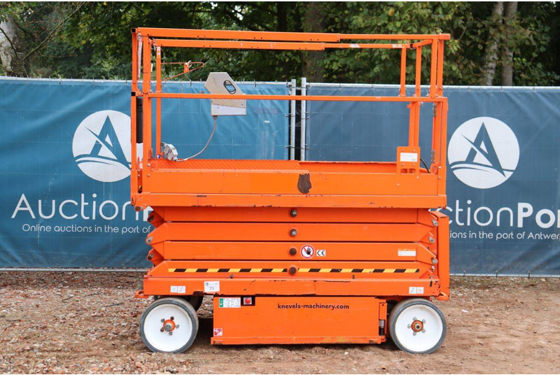 Skyjack SJ4626 - رافعة هيدروليكية مقصية: صورة 2 Skyjack SJ4626 - رافعة هيدروليكية مقصية: صورة 2