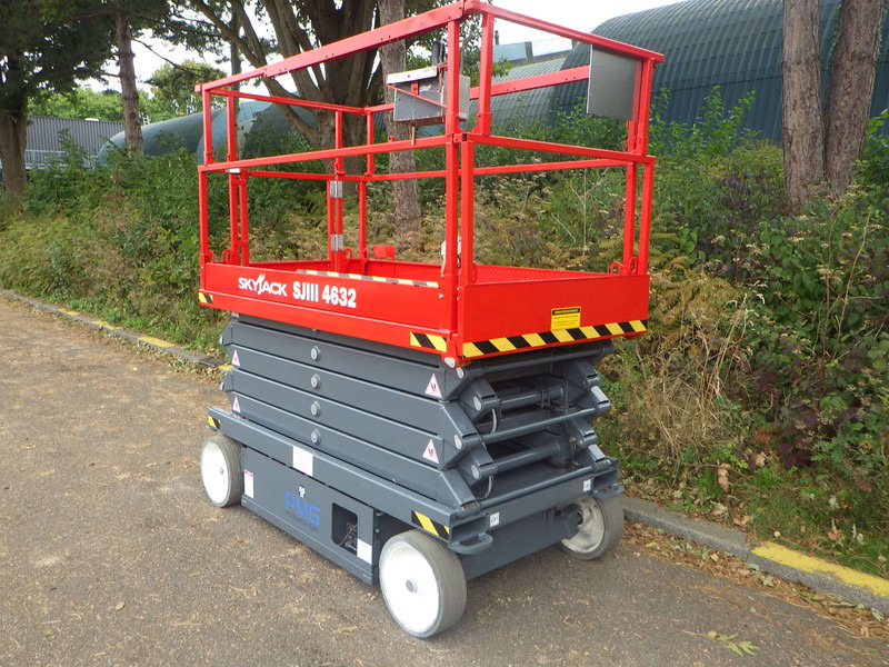 Skyjack SJ4632 - رافعة هيدروليكية مقصية: صورة 2 Skyjack SJ4632 - رافعة هيدروليكية مقصية: صورة 2