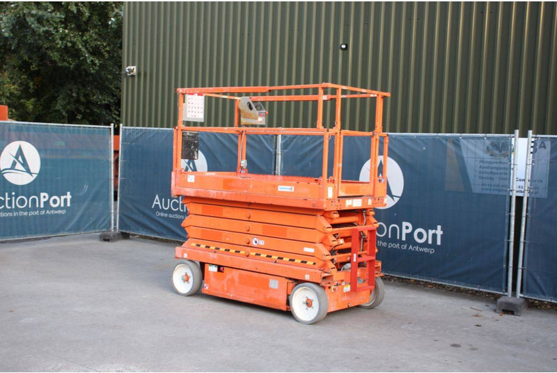 Skyjack SJ4632 - رافعة هيدروليكية مقصية: صورة 3 Skyjack SJ4632 - رافعة هيدروليكية مقصية: صورة 3