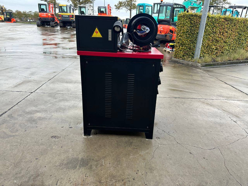 Stahlwerk SW-51 - بطارية: صورة 4 Stahlwerk SW-51 - بطارية: صورة 4