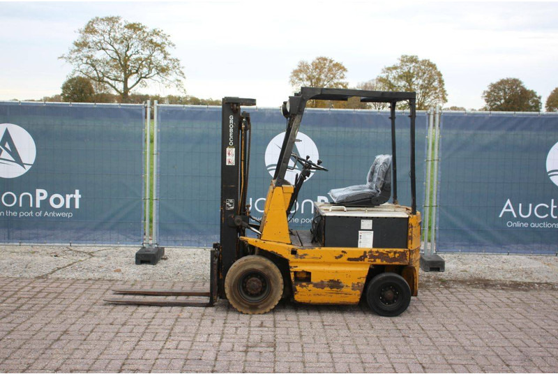 TCM - رافعة شوكية كهربائية: صورة 2 TCM - رافعة شوكية كهربائية: صورة 2