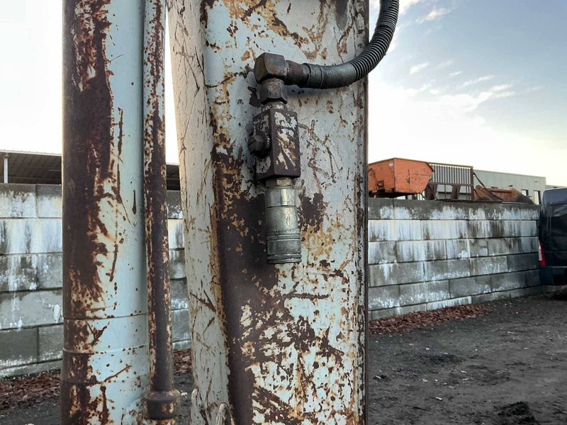 حفار زحاف Takeuchi TB045: صورة 9