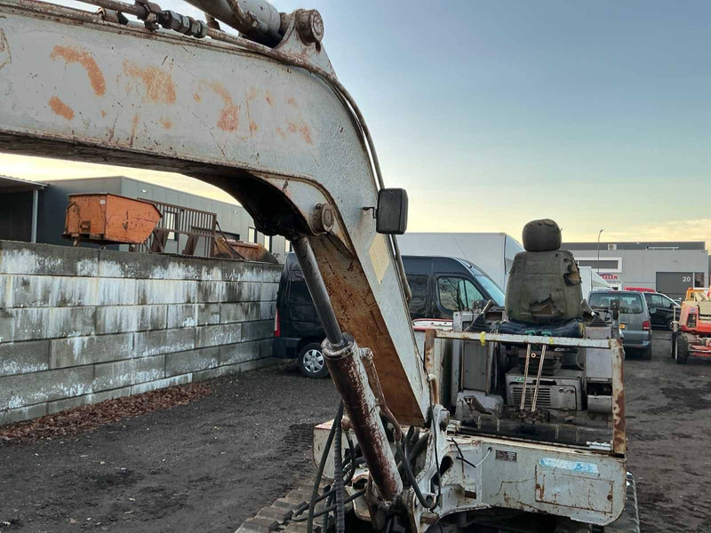 Takeuchi TB045 - حفار زحاف: صورة 4 Takeuchi TB045 - حفار زحاف: صورة 4