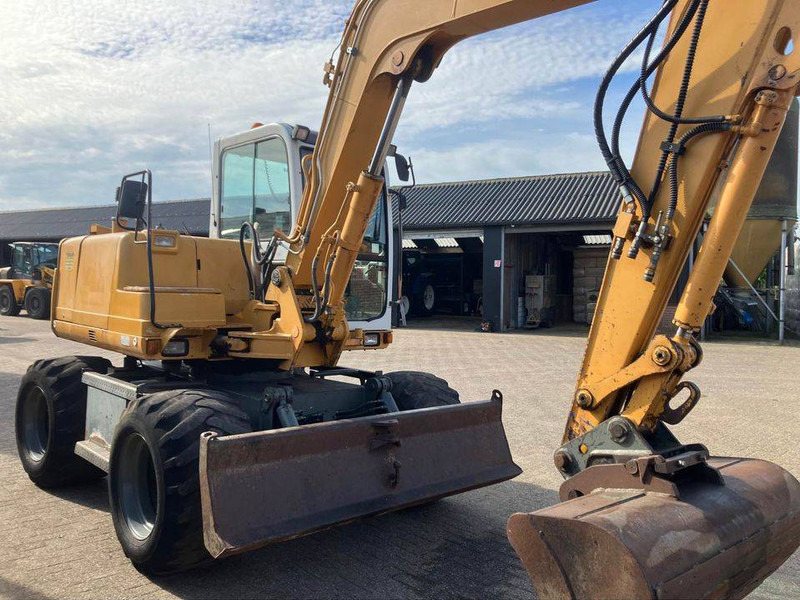 Takeuchi TB070W - حفارة دولاب: صورة 3 Takeuchi TB070W - حفارة دولاب: صورة 3