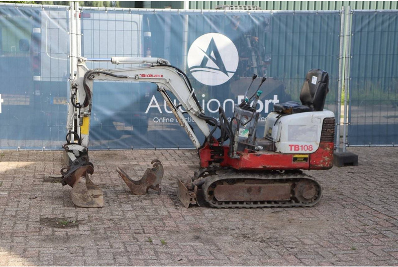 Takeuchi TB108 - حفارة مُصَّغرة: صورة 1 Takeuchi TB108 - حفارة مُصَّغرة: صورة 1