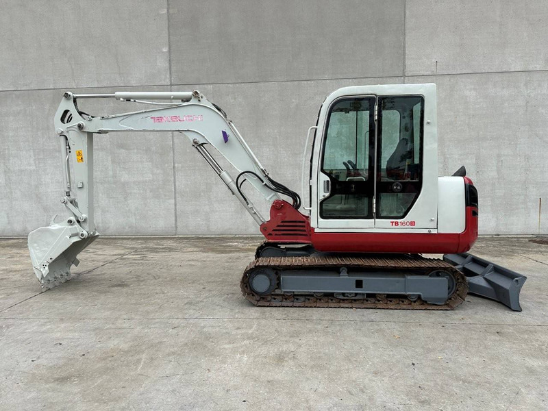 حفار زحاف Takeuchi TB160C: صورة 7