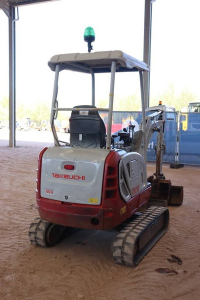 Takeuchi TB216 - حفارة مُصَّغرة: صورة 5 Takeuchi TB216 - حفارة مُصَّغرة: صورة 5