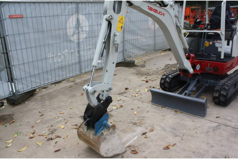 Takeuchi TB216 - حفارة مُصَّغرة: صورة 4 Takeuchi TB216 - حفارة مُصَّغرة: صورة 4