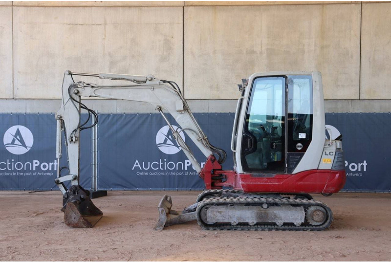 Takeuchi TB235 - حفارة مُصَّغرة: صورة 2 Takeuchi TB235 - حفارة مُصَّغرة: صورة 2