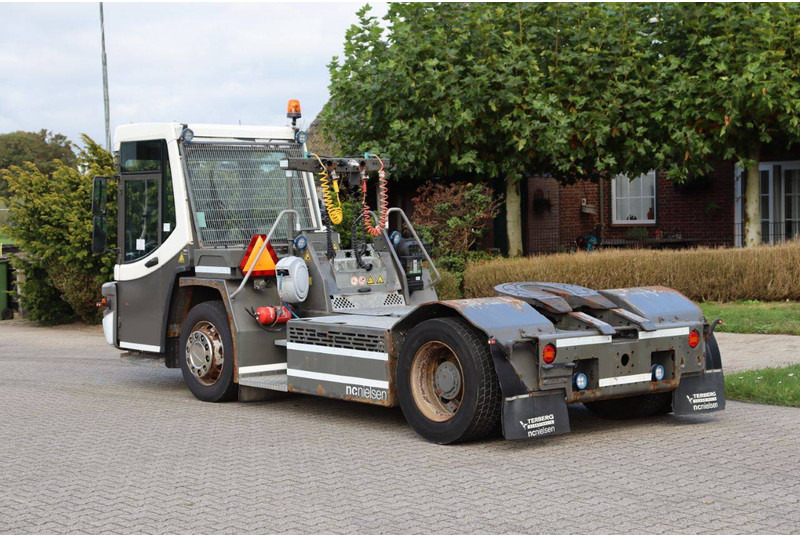 Terberg DT183 Mega - جرار المحطة: صورة 4 Terberg DT183 Mega - جرار المحطة: صورة 4