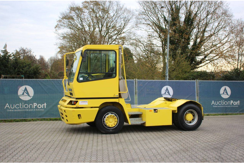 Terberg YT182 - جرار المحطة: صورة 1 Terberg YT182 - جرار المحطة: صورة 1