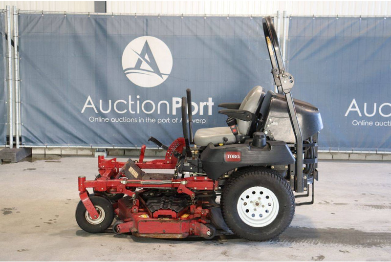 Toro Z Master Professional 7000 series - جزازة أعشاب الحدائق: صورة 2 Toro Z Master Professional 7000 series - جزازة أعشاب الحدائق: صورة 2