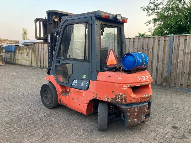 Toyota 02-7FGF-35 - رافعة شوكية تعمل بالغاز: صورة 3 Toyota 02-7FGF-35 - رافعة شوكية تعمل بالغاز: صورة 3