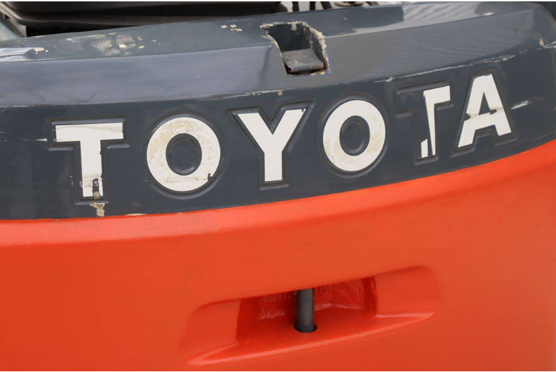 رافعة شوكية كهربائية Toyota 8FBEK18T: صورة 19