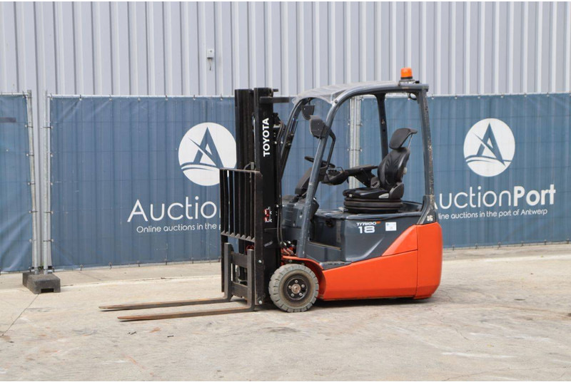 رافعة شوكية كهربائية Toyota 8FBEK18T: صورة 9