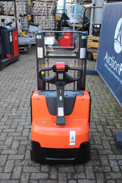 Toyota SWE200D - آلة التكديس: صورة 4 Toyota SWE200D - آلة التكديس: صورة 4