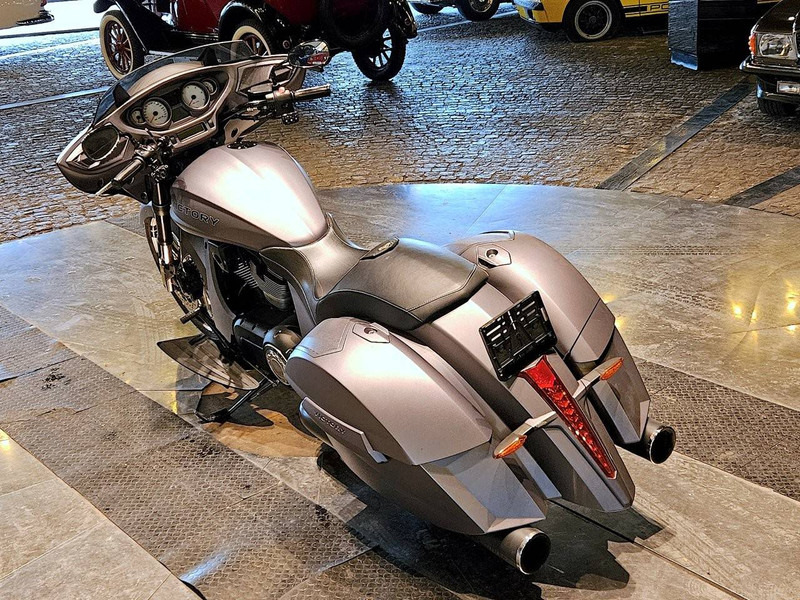 Victory Magnum X-1 - دراجة نارية: صورة 3 Victory Magnum X-1 - دراجة نارية: صورة 3