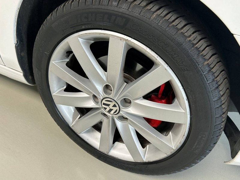 Volkswagen GOLF 1.6 TDI HIGHLINE - سيدان: صورة 5 Volkswagen GOLF 1.6 TDI HIGHLINE - سيدان: صورة 5