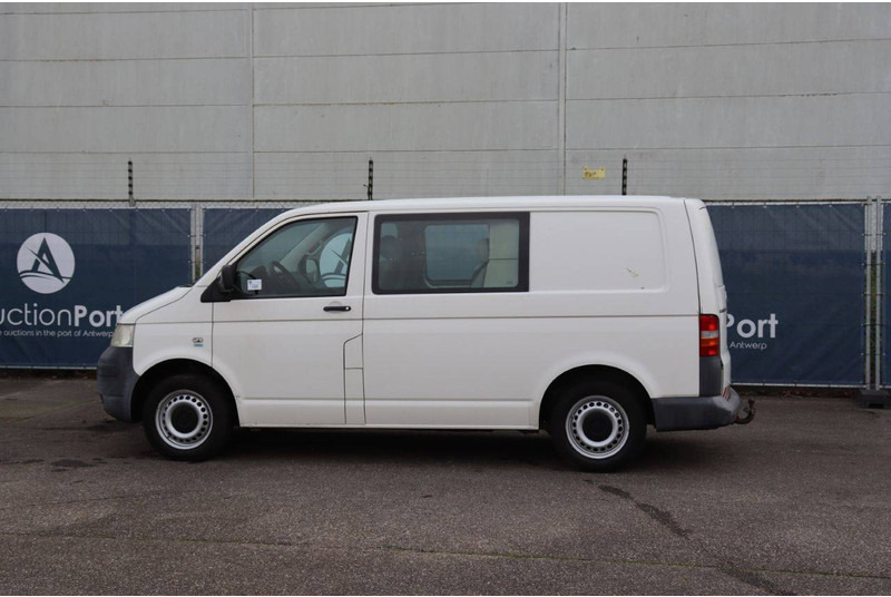 Volkswagen Transporter - فان: صورة 3 Volkswagen Transporter - فان: صورة 3