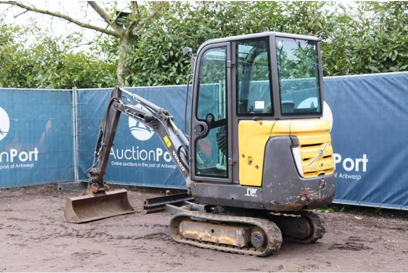 Volvo EC18C - حفارة مُصَّغرة: صورة 3 Volvo EC18C - حفارة مُصَّغرة: صورة 3