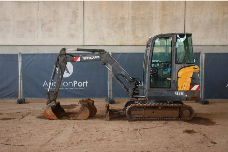 Volvo EC27C - حفار زحاف: صورة 2 Volvo EC27C - حفار زحاف: صورة 2