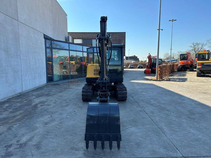 Volvo EC55D - حفار زحاف: صورة 2 Volvo EC55D - حفار زحاف: صورة 2