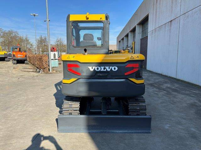 Volvo EC55D - حفار زحاف: صورة 5 Volvo EC55D - حفار زحاف: صورة 5