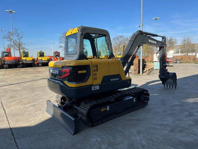 Volvo EC55D - حفار زحاف: صورة 4 Volvo EC55D - حفار زحاف: صورة 4