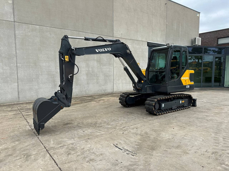 Volvo EC55D - حفار زحاف: صورة 1 Volvo EC55D - حفار زحاف: صورة 1