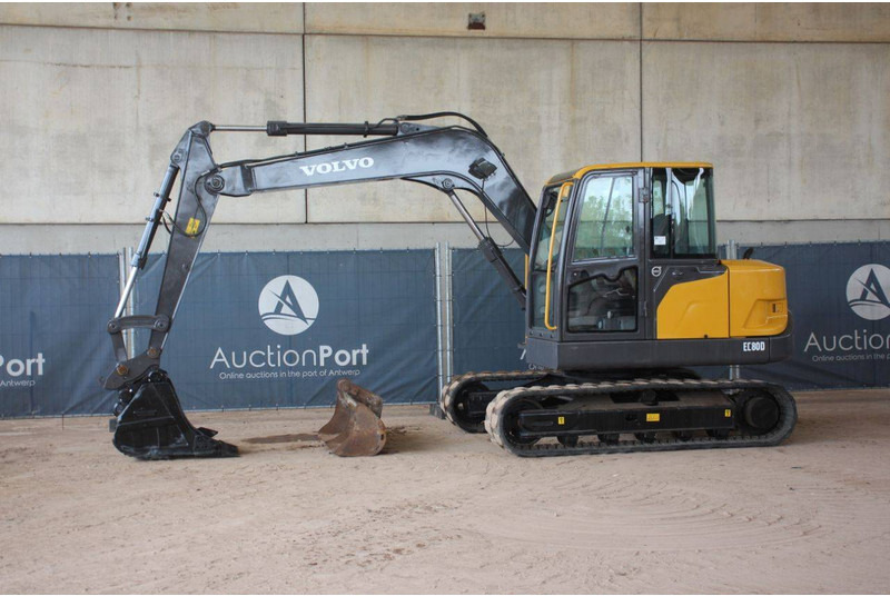 Volvo EC80D - حفار زحاف: صورة 1 Volvo EC80D - حفار زحاف: صورة 1