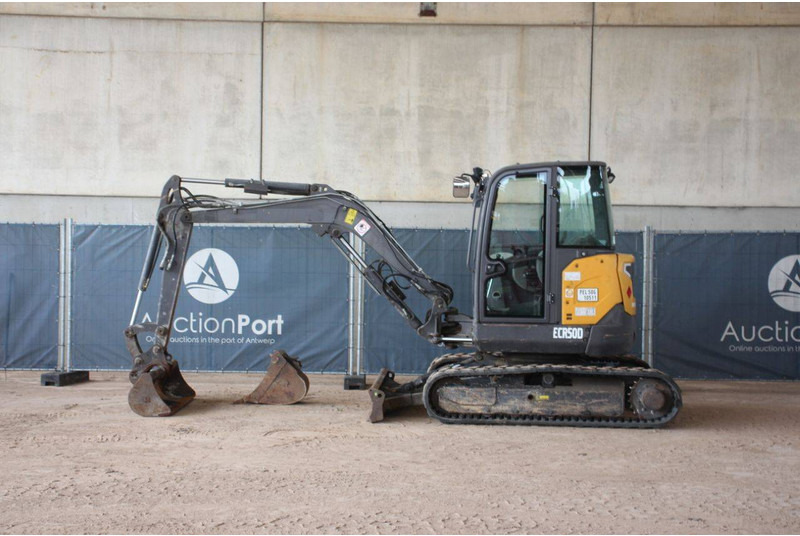 Volvo ECR50D - حفار زحاف: صورة 2 Volvo ECR50D - حفار زحاف: صورة 2