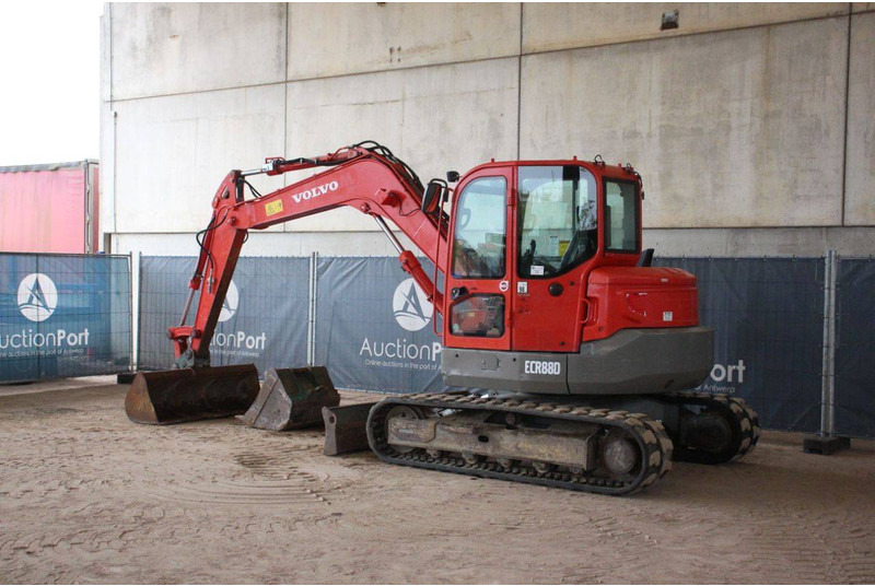 Volvo ECR88D - حفار زحاف: صورة 3 Volvo ECR88D - حفار زحاف: صورة 3